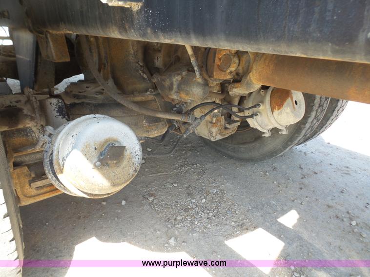 image for item L4888 1995 Mack RD690S mixer truck