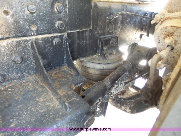 image for item L4888 1995 Mack RD690S mixer truck