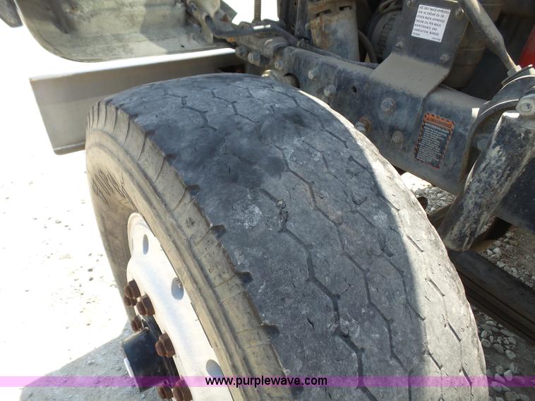 image for item L4888 1995 Mack RD690S mixer truck