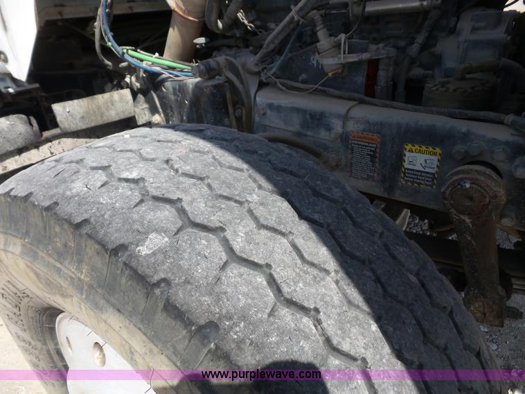 image for item L4888 1995 Mack RD690S mixer truck