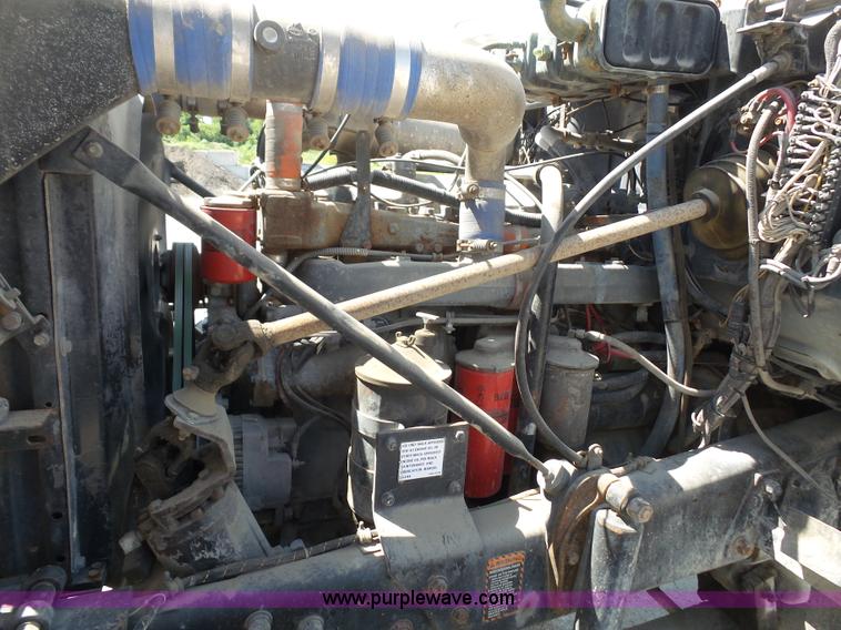 image for item L4889 1995 Mack RD690S mixer truck