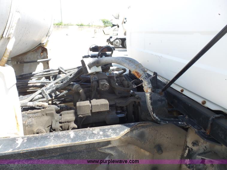 image for item L4889 1995 Mack RD690S mixer truck