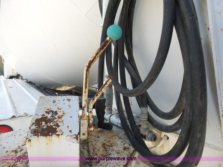 image for item L4889 1995 Mack RD690S mixer truck