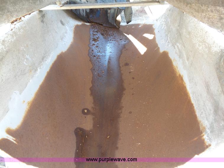 image for item L4889 1995 Mack RD690S mixer truck