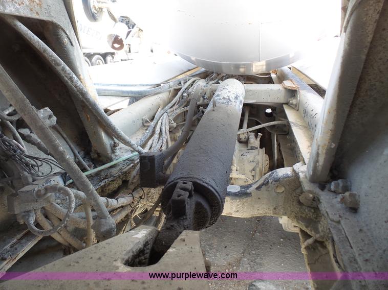 image for item L4889 1995 Mack RD690S mixer truck