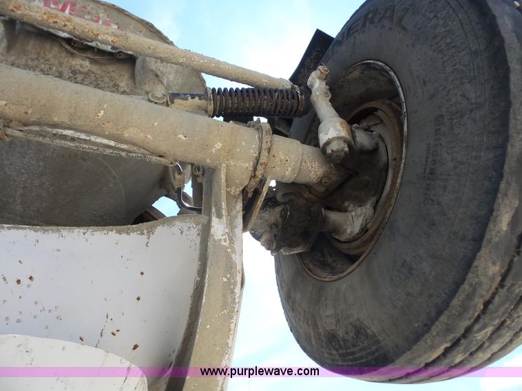 image for item L4889 1995 Mack RD690S mixer truck