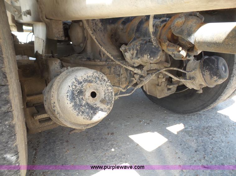 image for item L4889 1995 Mack RD690S mixer truck