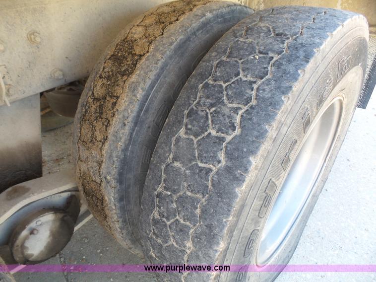 image for item L4889 1995 Mack RD690S mixer truck