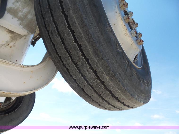 image for item L4889 1995 Mack RD690S mixer truck