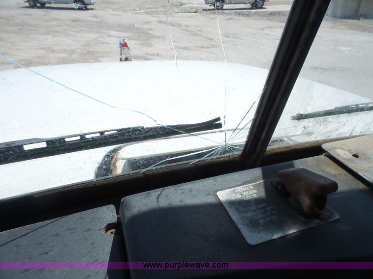 image for item L4889 1995 Mack RD690S mixer truck