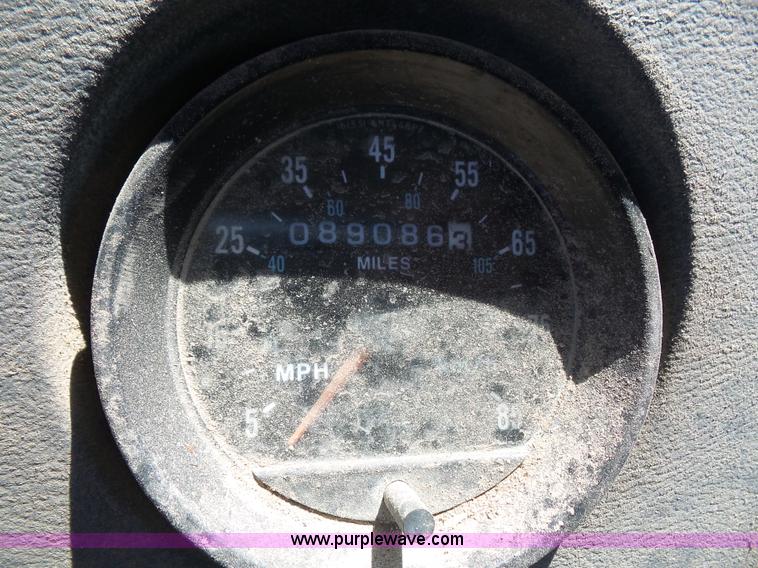 image for item L4890 1995 Mack RD690S mixer truck