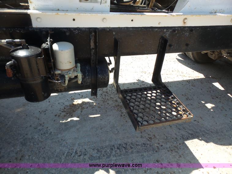 image for item L4890 1995 Mack RD690S mixer truck