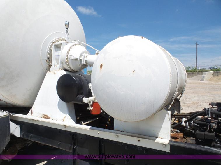 image for item L4890 1995 Mack RD690S mixer truck