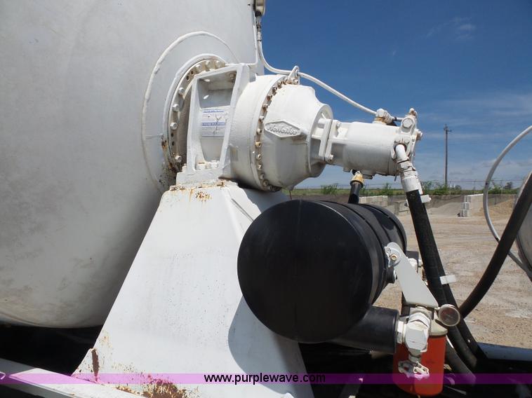 image for item L4890 1995 Mack RD690S mixer truck