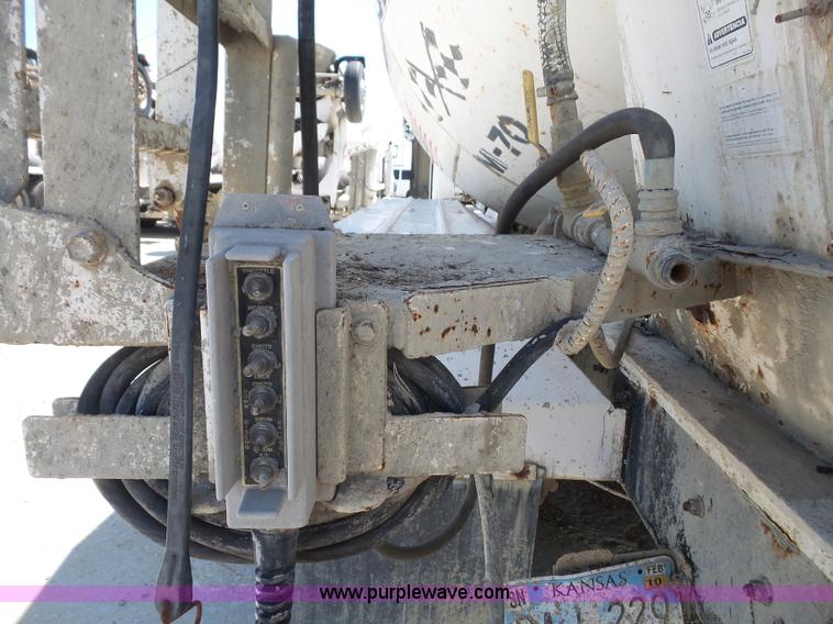 image for item L4890 1995 Mack RD690S mixer truck