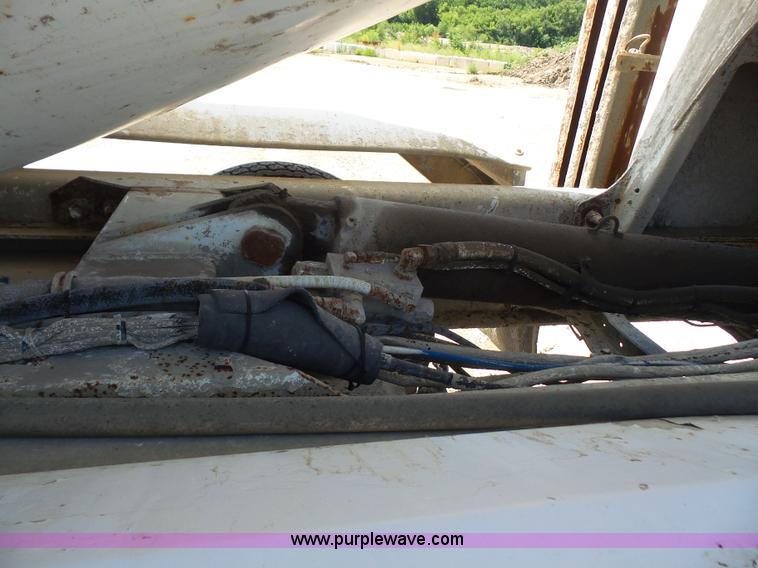 image for item L4890 1995 Mack RD690S mixer truck