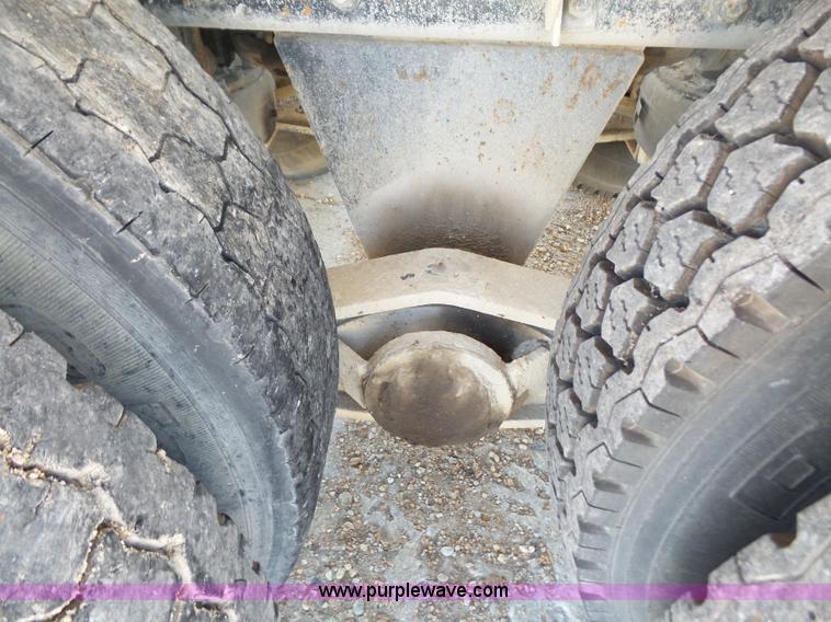 image for item L4890 1995 Mack RD690S mixer truck