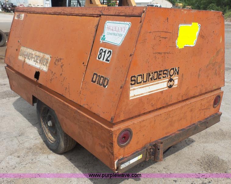 image for item L4937 1982 Gardner Denver D100 air compressor