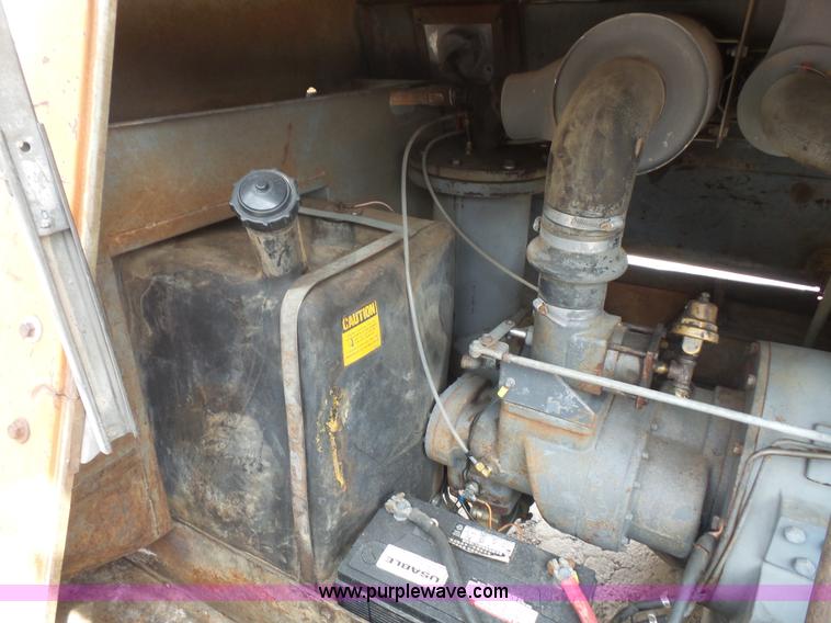 image for item L4937 1982 Gardner Denver D100 air compressor