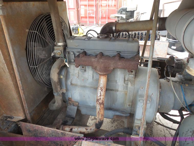 image for item L4937 1982 Gardner Denver D100 air compressor