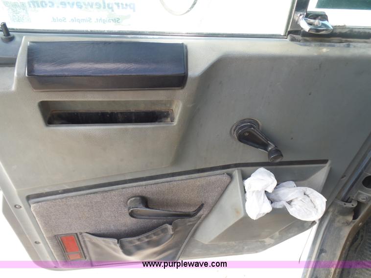 image for item L5894 1993 International 4900 truck with trailer