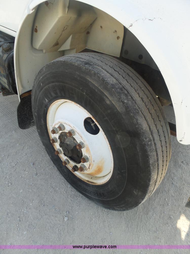 image for item L5894 1993 International 4900 truck with trailer