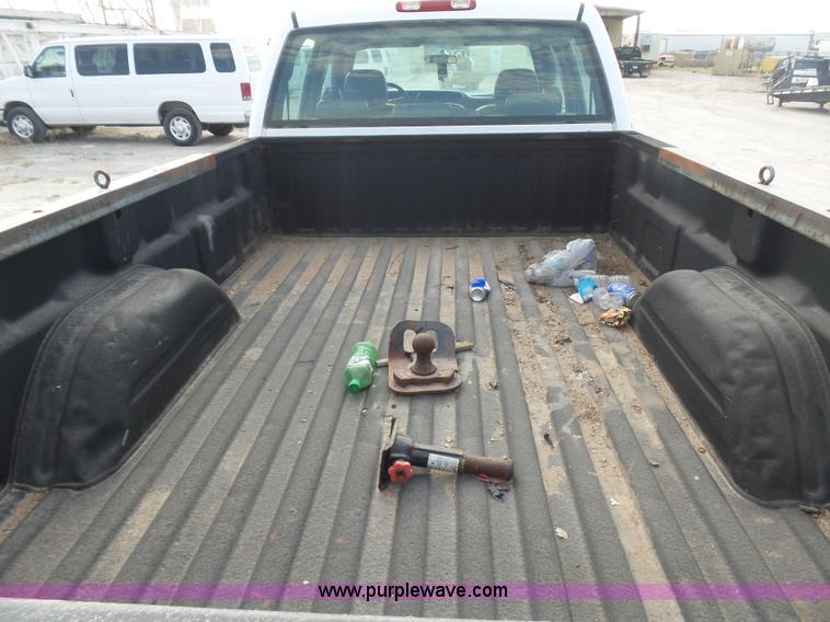 image for item L5895 2004 Chevrolet Silverado 2500HD Crew Cab pickup truck