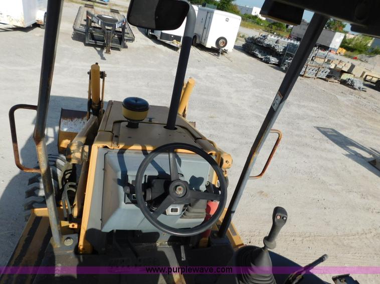 image for item L5898 1998 Case 580L backhoe