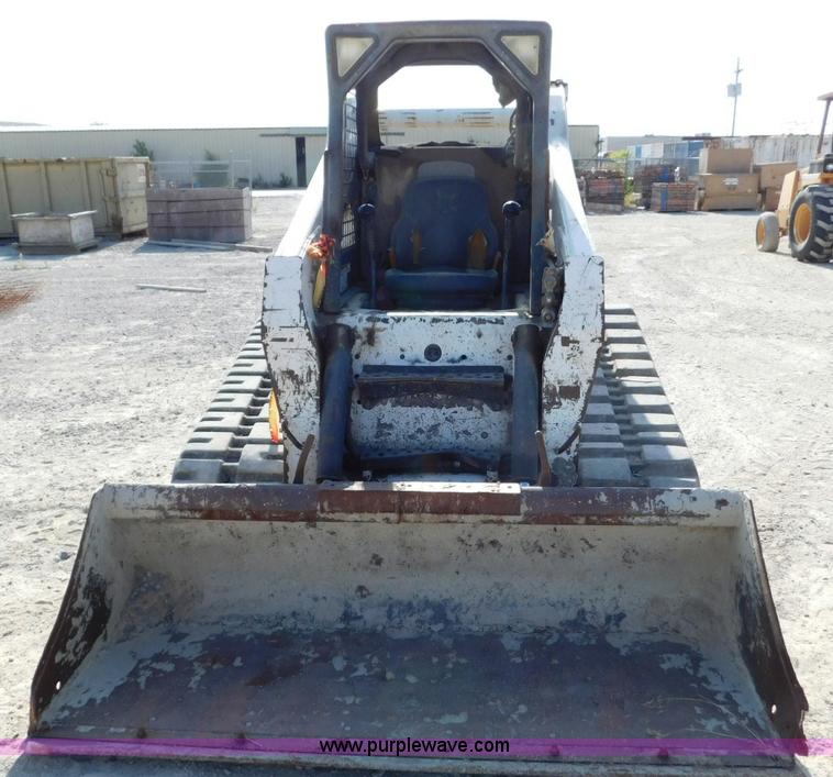 image for item L5899 2005 Bobcat T300 Turbo skid steer