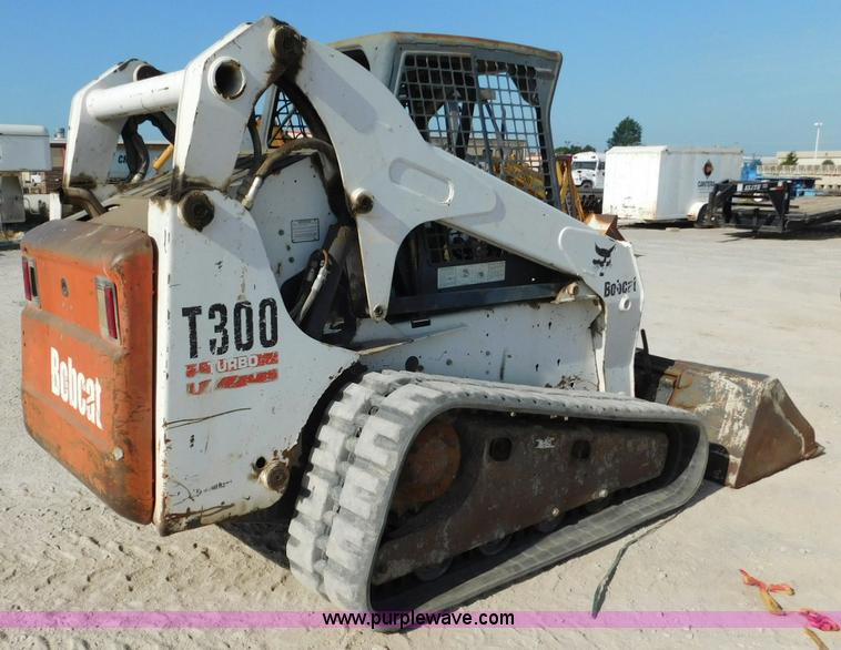 image for item L5899 2005 Bobcat T300 Turbo skid steer