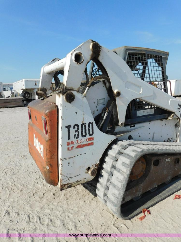 image for item L5899 2005 Bobcat T300 Turbo skid steer