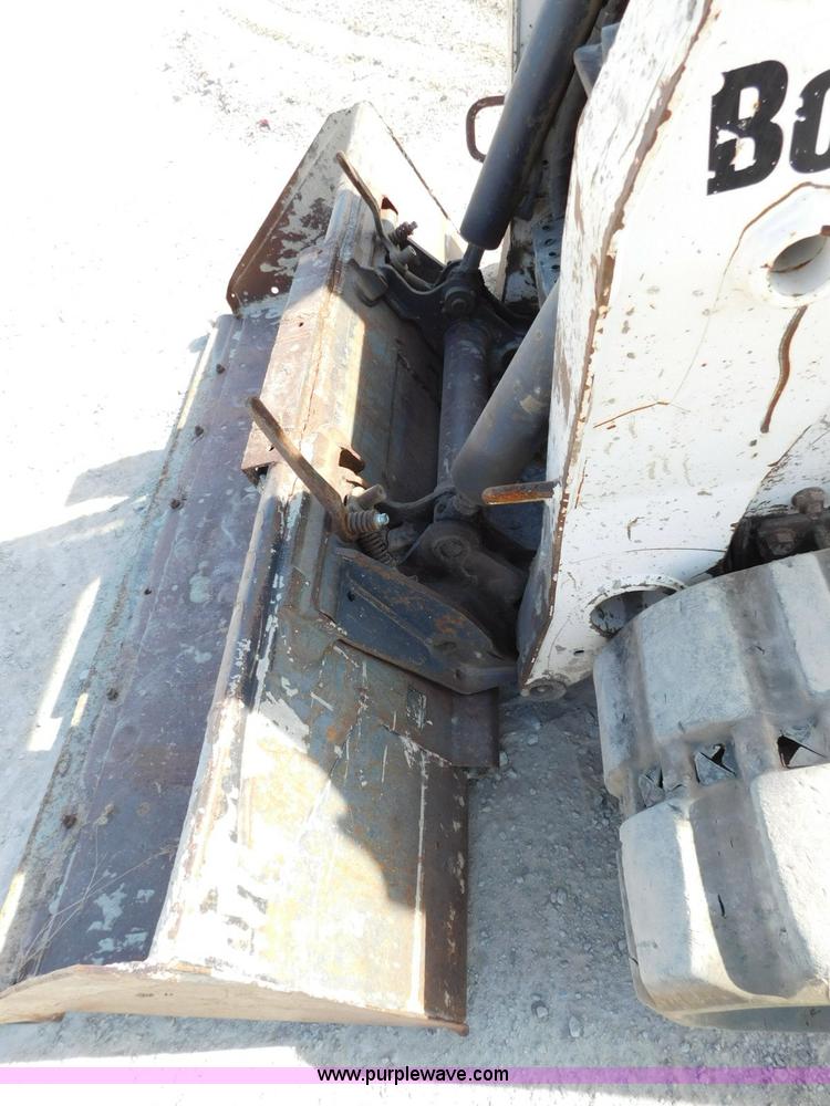 image for item L5899 2005 Bobcat T300 Turbo skid steer