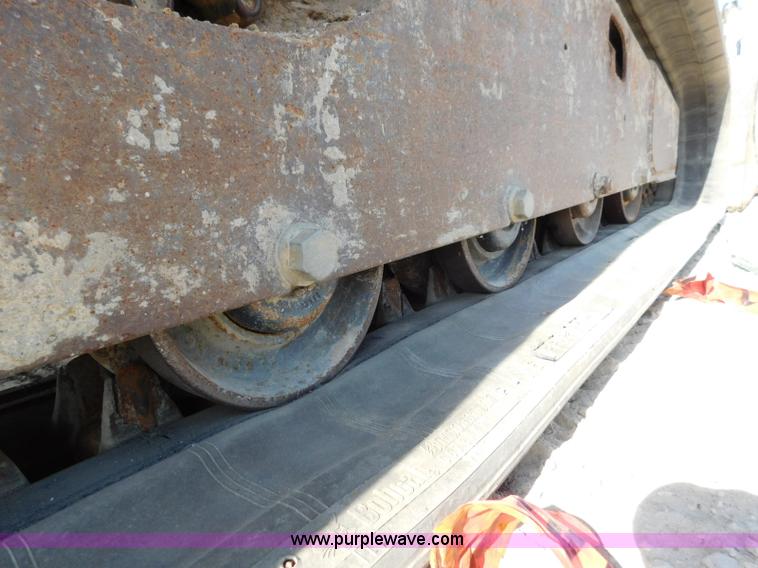 image for item L5899 2005 Bobcat T300 Turbo skid steer