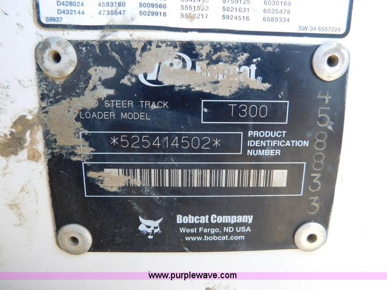 image for item L5899 2005 Bobcat T300 Turbo skid steer