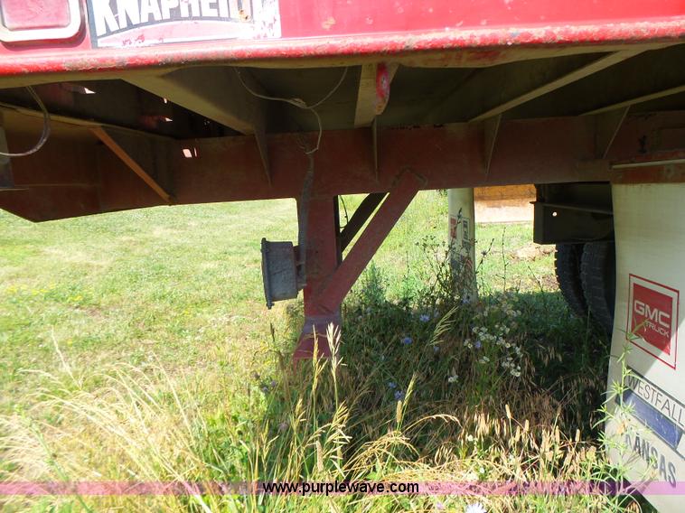 image for item L6106 1994 International 4900 flatbed dump truck