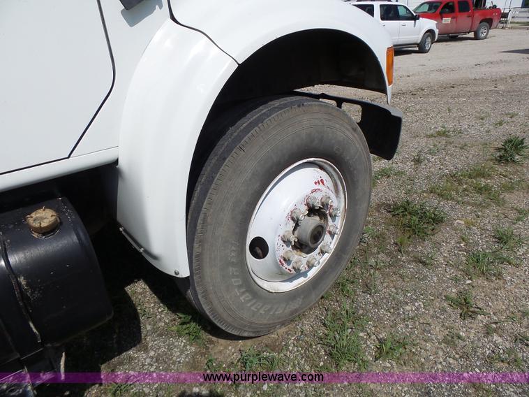 image for item L6106 1994 International 4900 flatbed dump truck