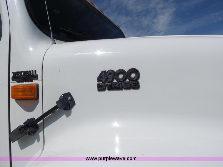 image for item L6106 1994 International 4900 flatbed dump truck