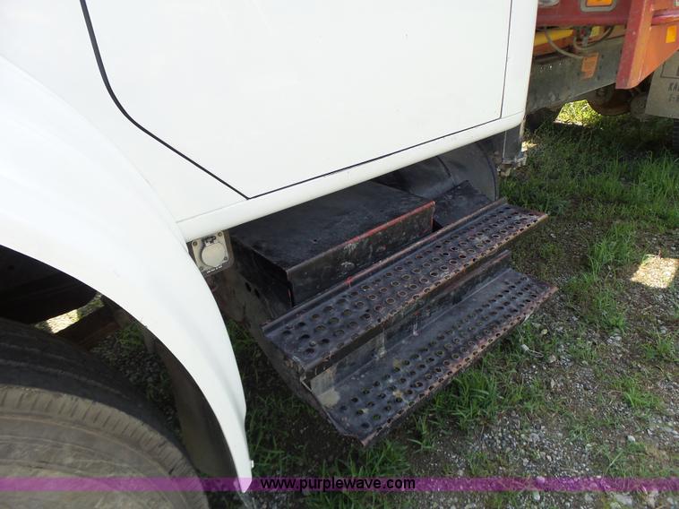 image for item L6106 1994 International 4900 flatbed dump truck