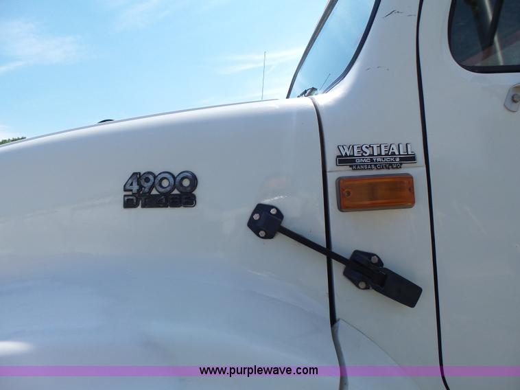 image for item L6106 1994 International 4900 flatbed dump truck