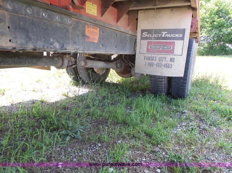 image for item L6106 1994 International 4900 flatbed dump truck