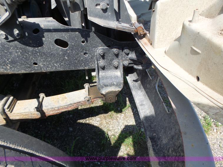 image for item L6106 1994 International 4900 flatbed dump truck