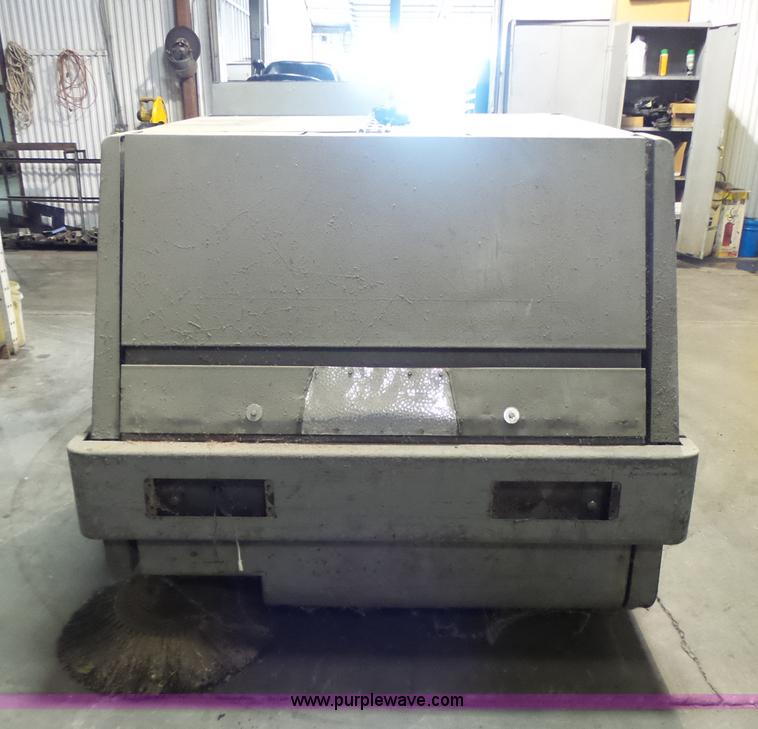 image for item L6120 Clarke 505-208 floor scrubber