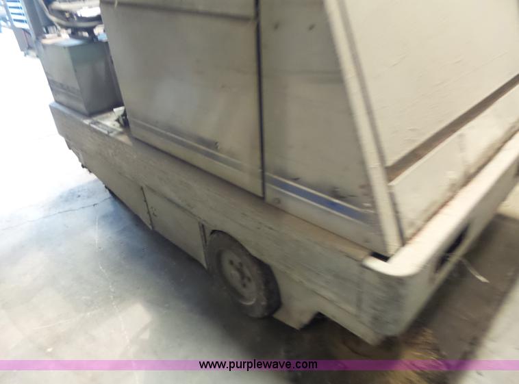 image for item L6120 Clarke 505-208 floor scrubber