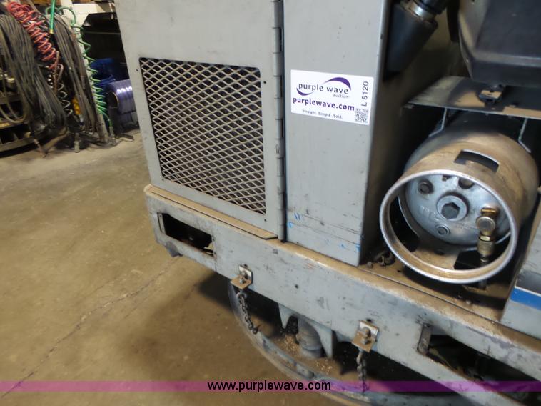 image for item L6120 Clarke 505-208 floor scrubber