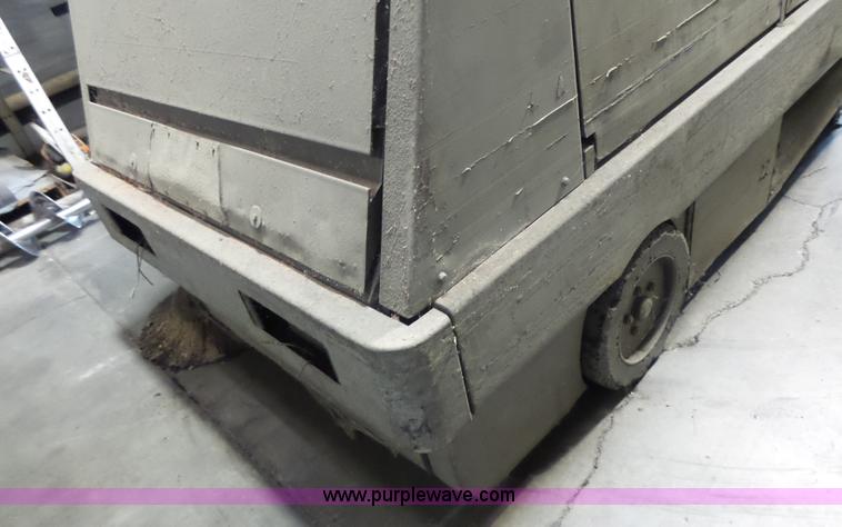 image for item L6120 Clarke 505-208 floor scrubber