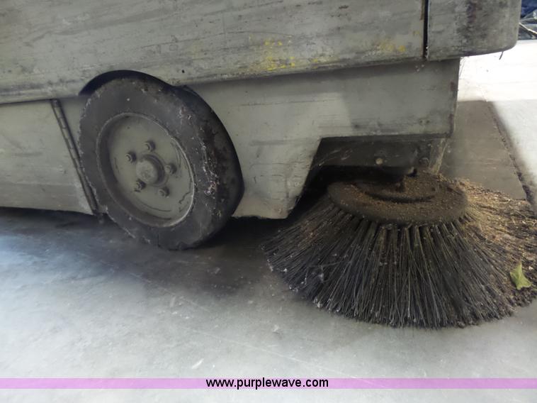 image for item L6120 Clarke 505-208 floor scrubber