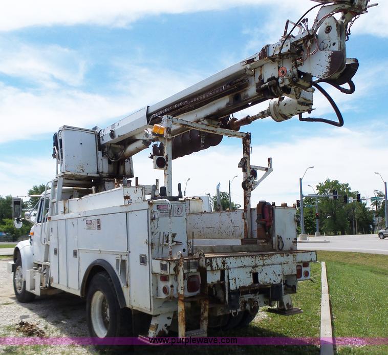 image for item L6160 1992 International 4900 bucket truck