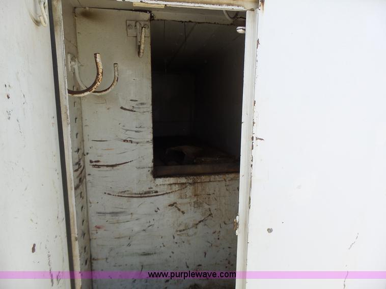 image for item L6160 1992 International 4900 bucket truck