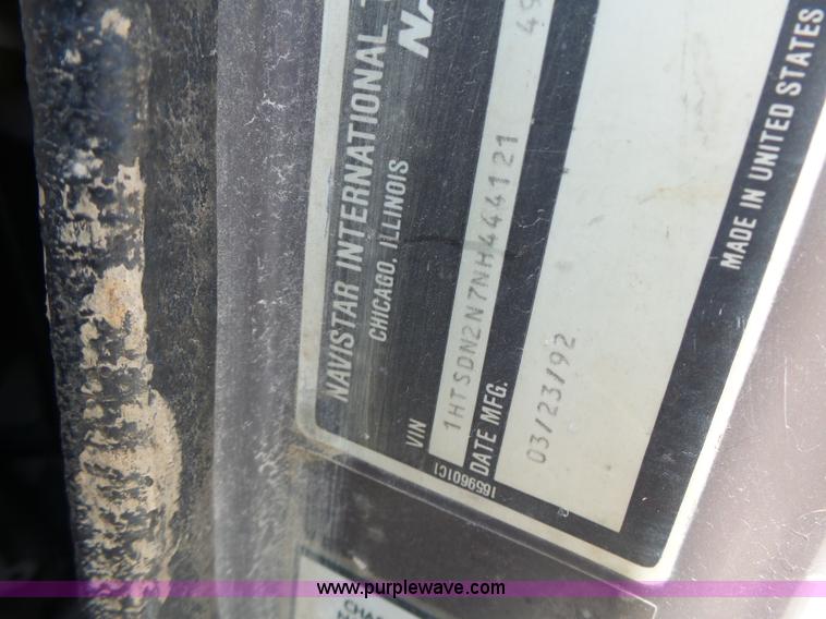 image for item L6160 1992 International 4900 bucket truck