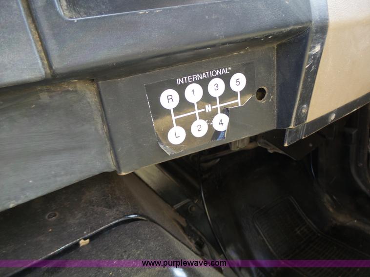 image for item L6160 1992 International 4900 bucket truck